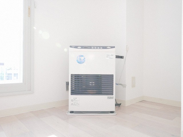 その他　☆経済的な灯油ストーブ☆