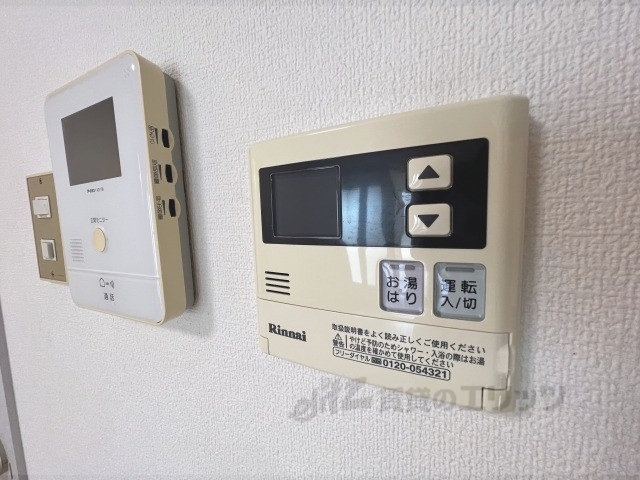 その他設備　給湯器リモコン