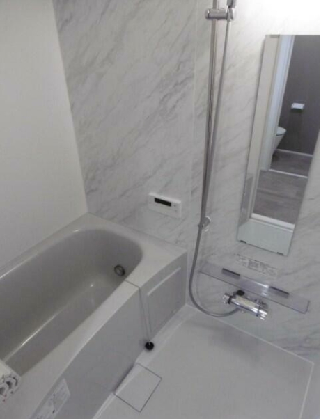 バス・シャワールーム　お風呂です