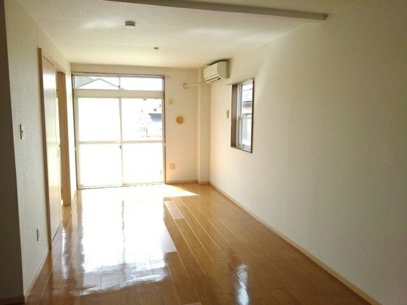 居室・リビング　図面と現状に相違がある場合には現状を優先