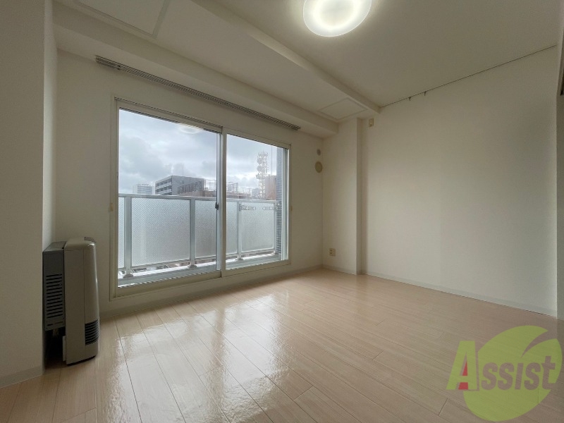 居室・リビング　広くてキレイなお部屋が広がっていて、充実した生活が送れそう。