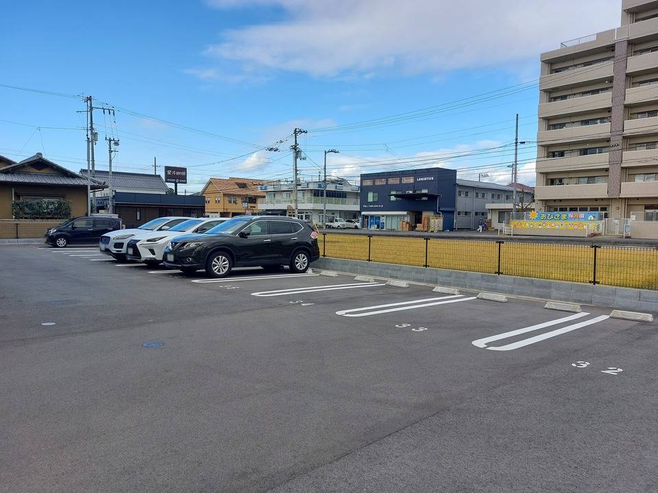 駐車場　駐車場