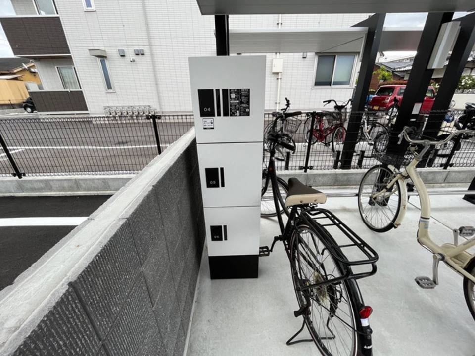 ロビー　宅配ボックス