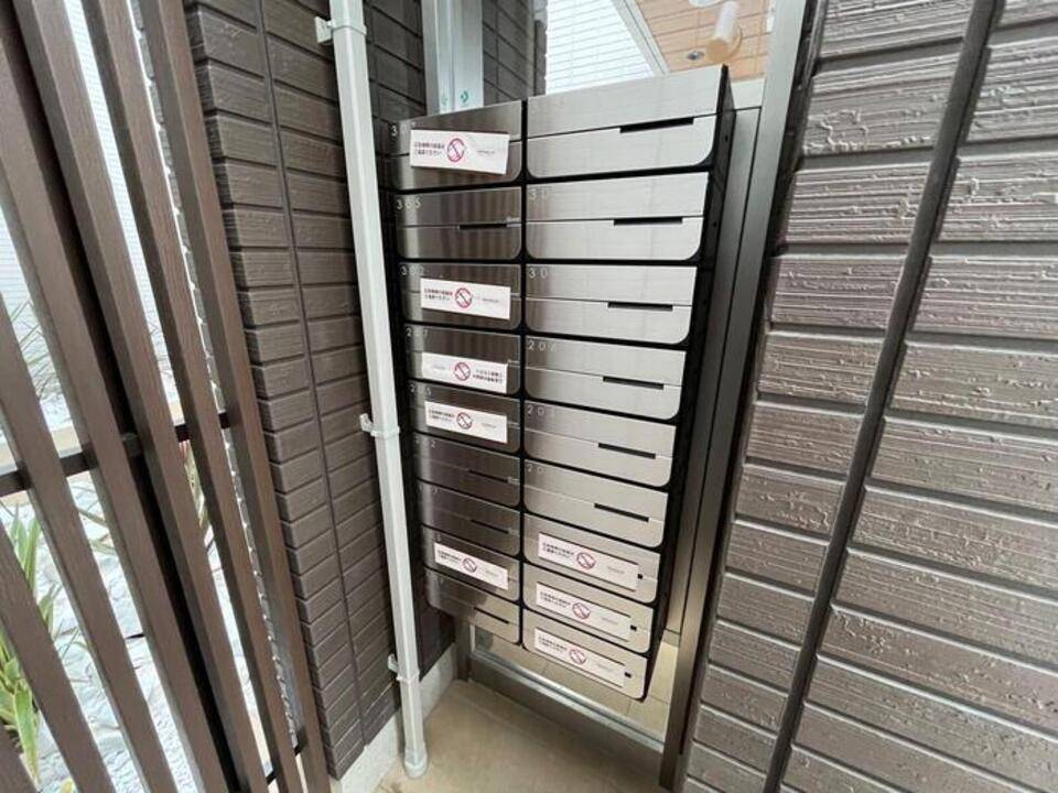 エントランス　メールBOX