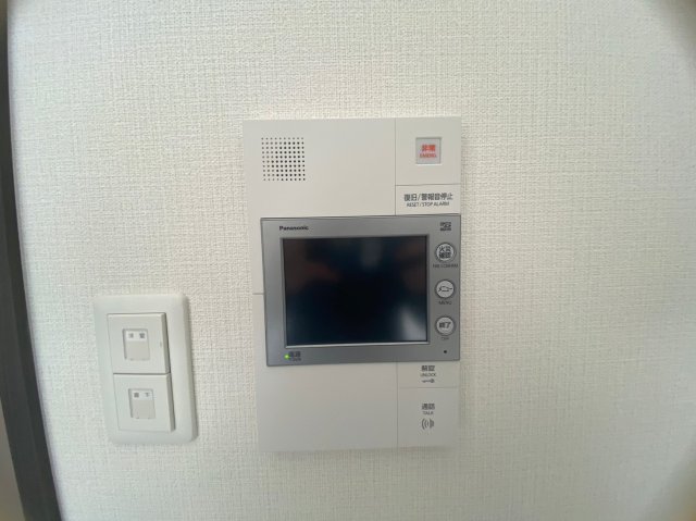 セキュリティ　モニター付きインターフォンです。