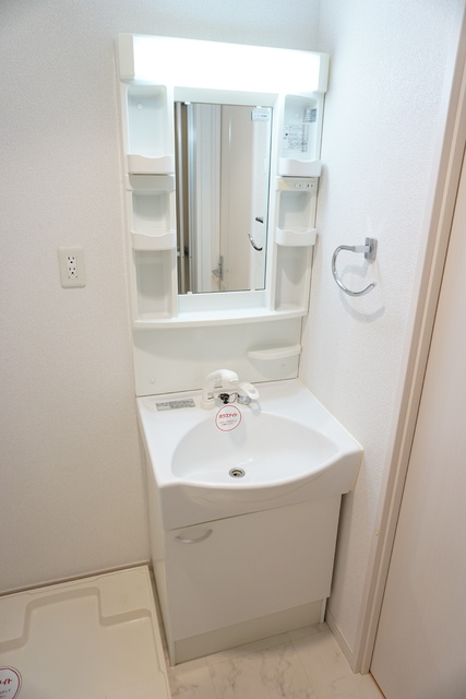 洗面設備　★シャワー付き洗面化粧台★※同タイプ参考画像