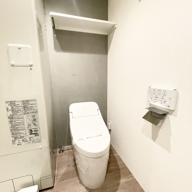 トイレ　温水洗浄便座
