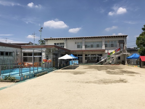 幼稚園・保育園　小泉保育園（幼稚園・保育園）まで887m