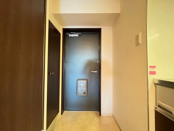 玄関　※別部屋の写真です