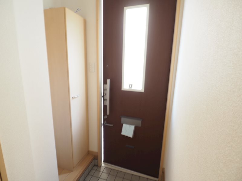 玄関　別号室写真の為現況優先