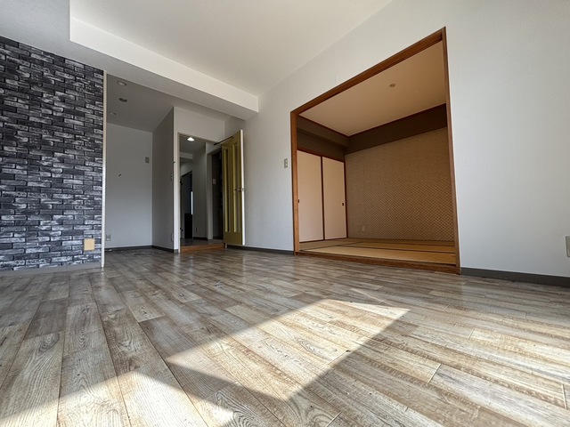 居室・リビング　別部屋参考写真です