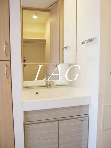 洗面設備　洗面台です。