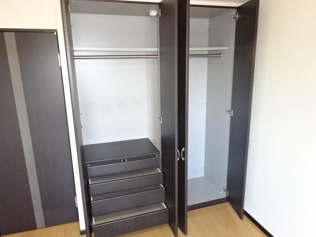 収納　洋室クローゼット