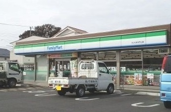 コンビニ　ファミリーマート大門上町店（コンビニ）まで300m