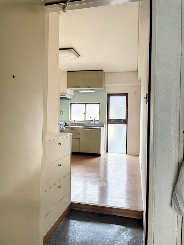 玄関　※別部屋の写真です