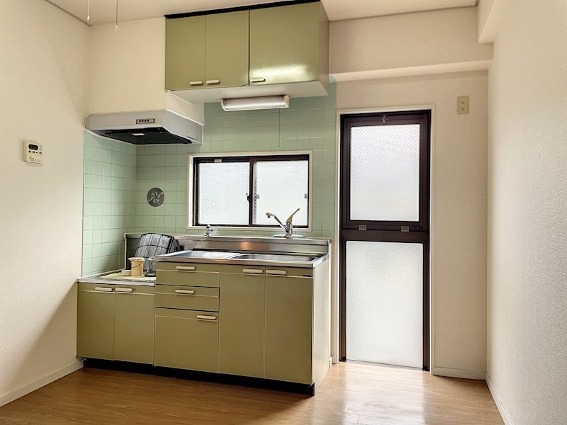 キッチン　※別部屋の写真です