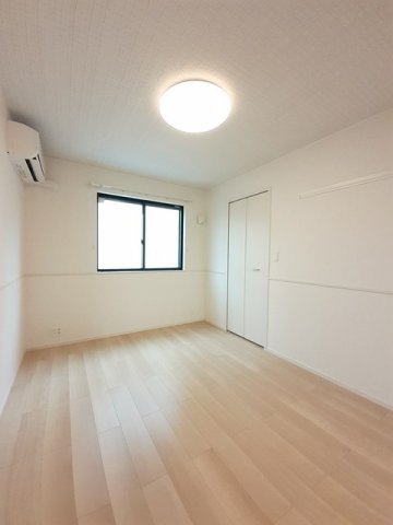 その他部屋・スペース　落ち着いた色調の洋室です