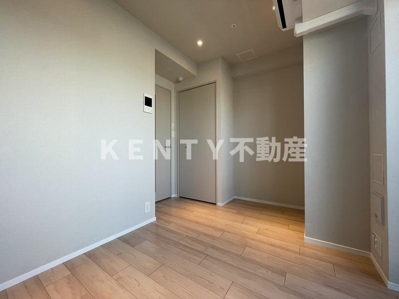 その他部屋・スペース　開放的な寝室です