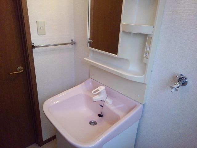 洗面設備　忙しい朝には欠かせない洗面所です