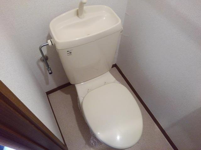 トイレ　清潔感のあるトイレです