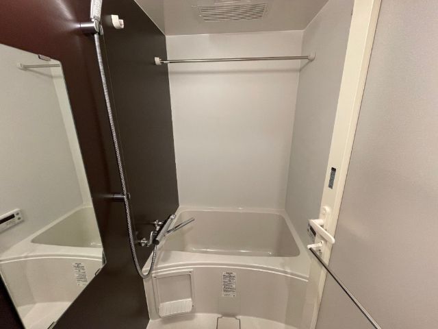 バス・シャワールーム　別号室の参考写真