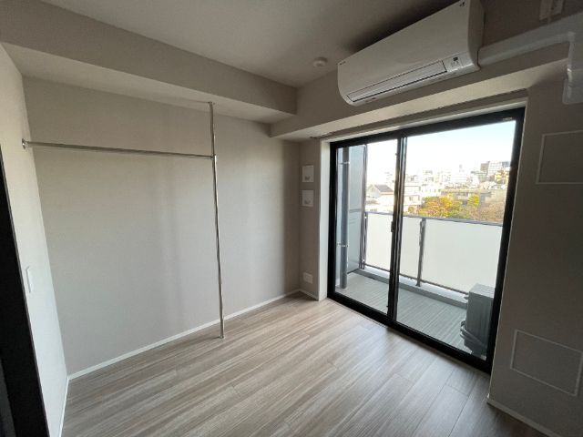 居室・リビング　別号室の参考写真