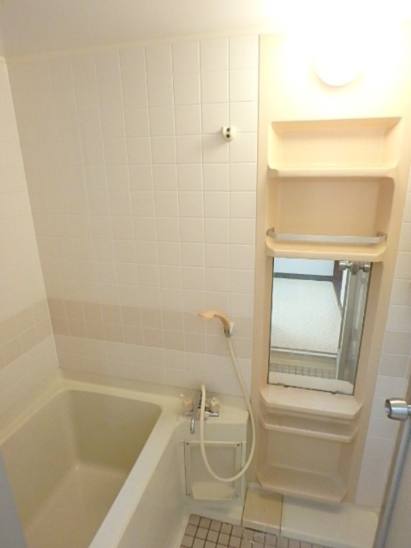 バス・シャワールーム　図面と現状に相違がある場合には現状を優先