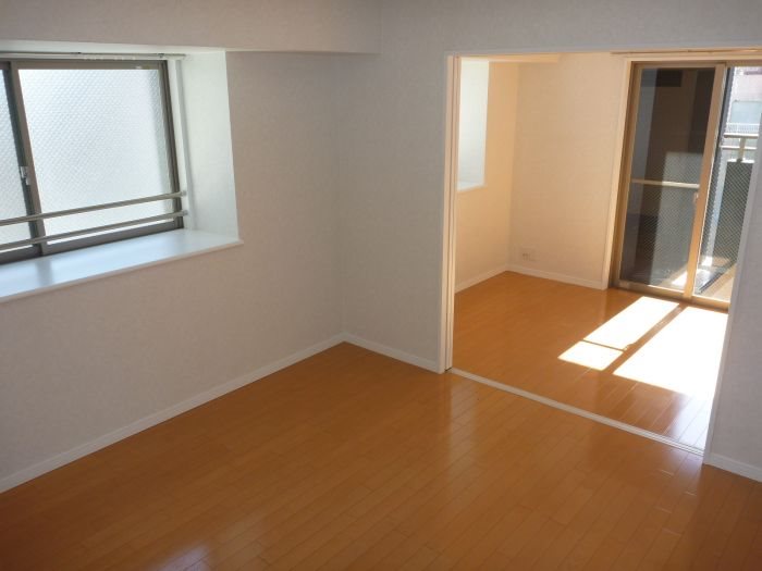 居室・リビング　※別号室の参考写真になります。