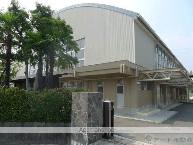 中学校　岡田中学校（中学校）まで4570m