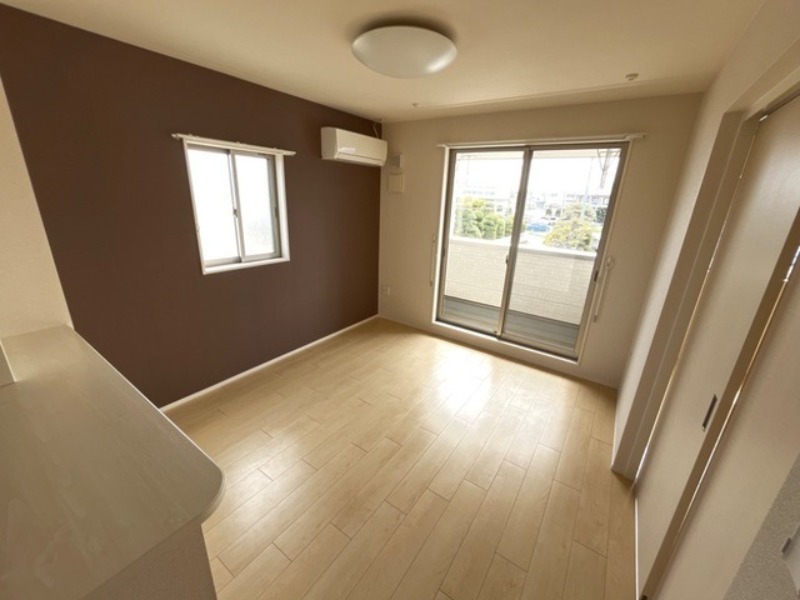 居室・リビング　図面と現状に相違がある場合には現状を優先