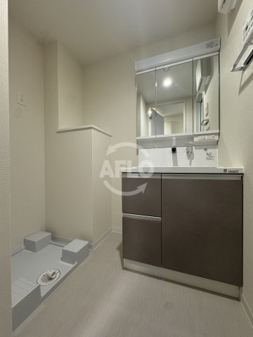 洗面設備　アウトフィールド海老江　独立洗面台