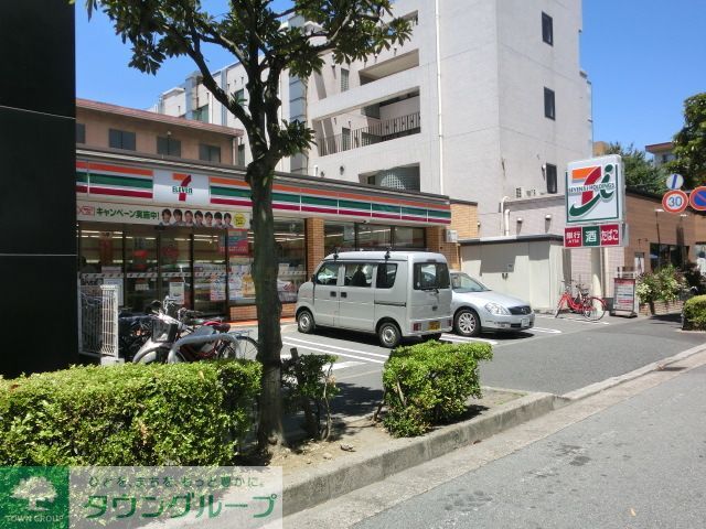 コンビニ　セブンイレブン千葉稲毛海岸駅前店（コンビニ）まで5m