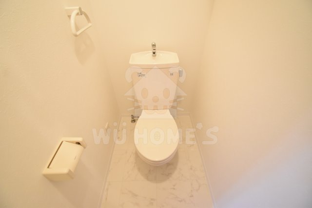 トイレ　清潔感のあるトイレです