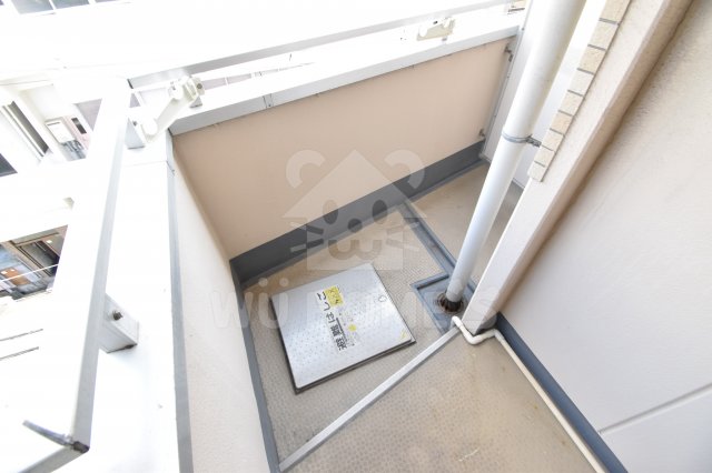 バルコニー　開放的で明るい空間を演出してくれるバルコニーです