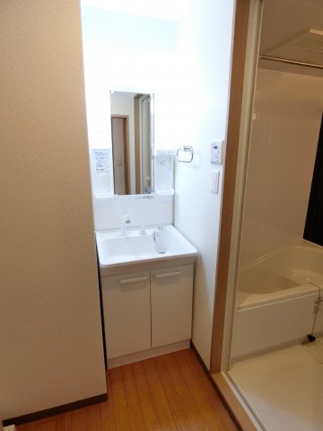 洗面設備　詳細は、RISUMO江坂本店→06-6155-7137まで♪