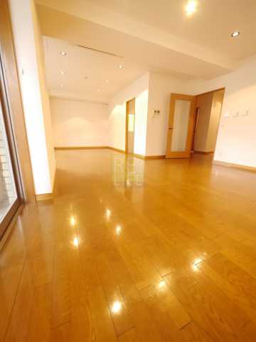 居室・リビング　三番町ハウス