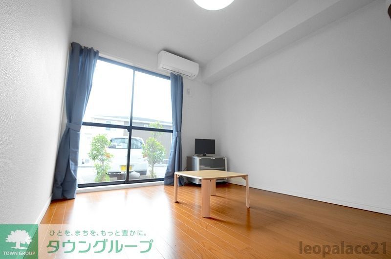 居室・リビング　居間