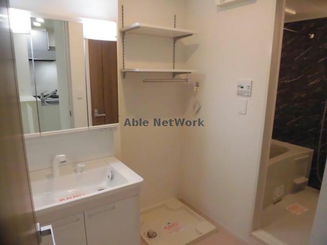 洗面設備　別部屋参考画像（反転）