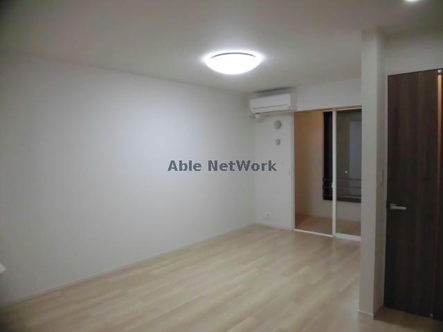 居室・リビング　別部屋参考画像（反転）