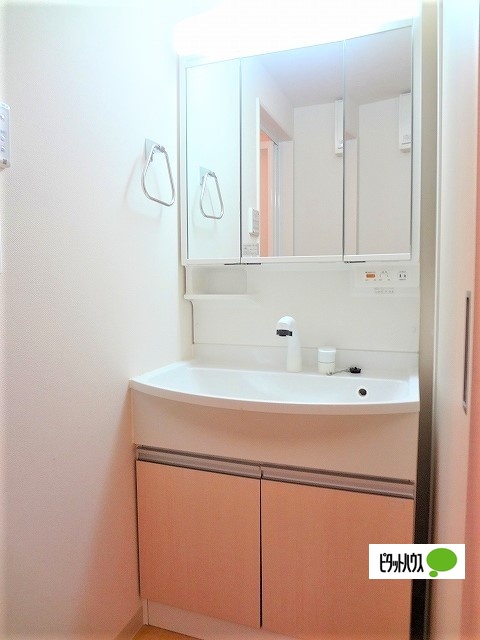 洗面設備　洗髪洗面化粧台