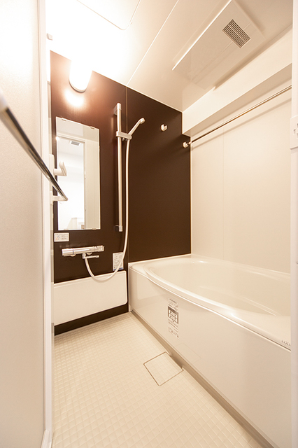 バス・シャワールーム　※写真は同タイプ住戸です。