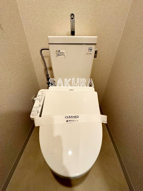 トイレ　嬉しい温水洗浄便座♪