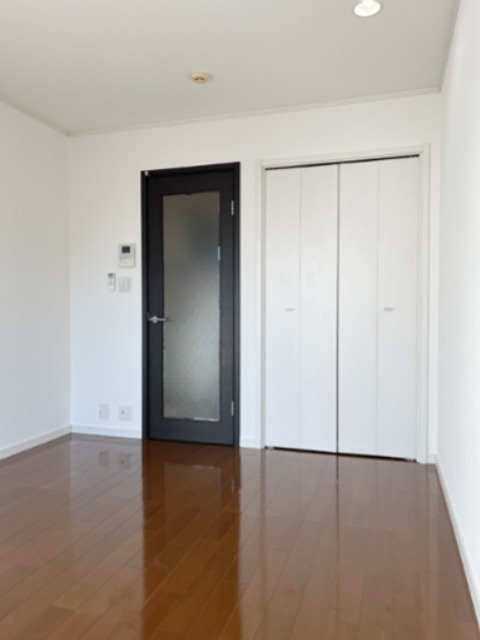 居室・リビング　305の写真です。