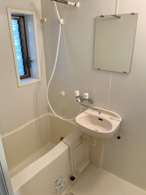 バス・シャワールーム　305の写真です。