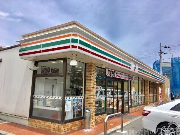 コンビニ　セブンイレブン向日寺戸店（コンビニ）まで0m