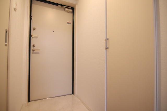 玄関　※別室の参考写真の為、現況優先です。