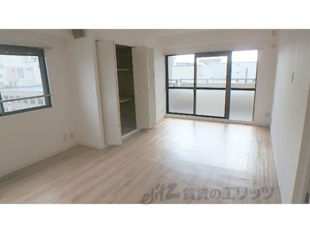 居室・リビング　洋室