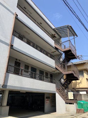 建物外観　外観は落ち着いています