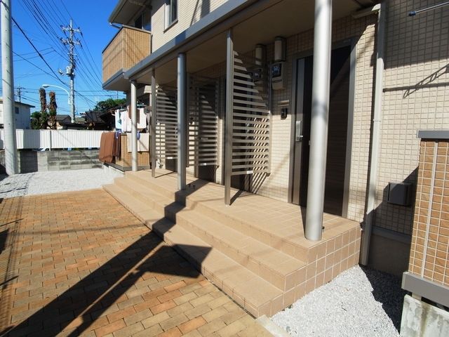 エントランス　☆玄関前☆
