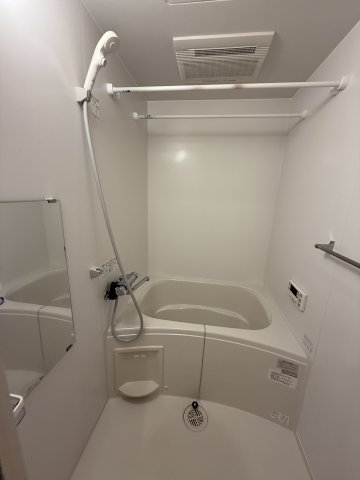 バス・シャワールーム　同物件別部屋参考写真